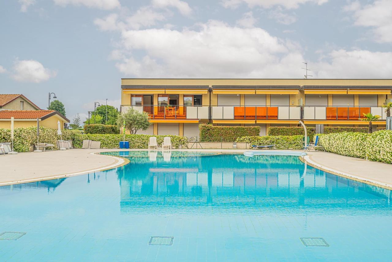 Hygge Family Apartment - One Step Away From The Lake!!! Sirmione Kültér fotó