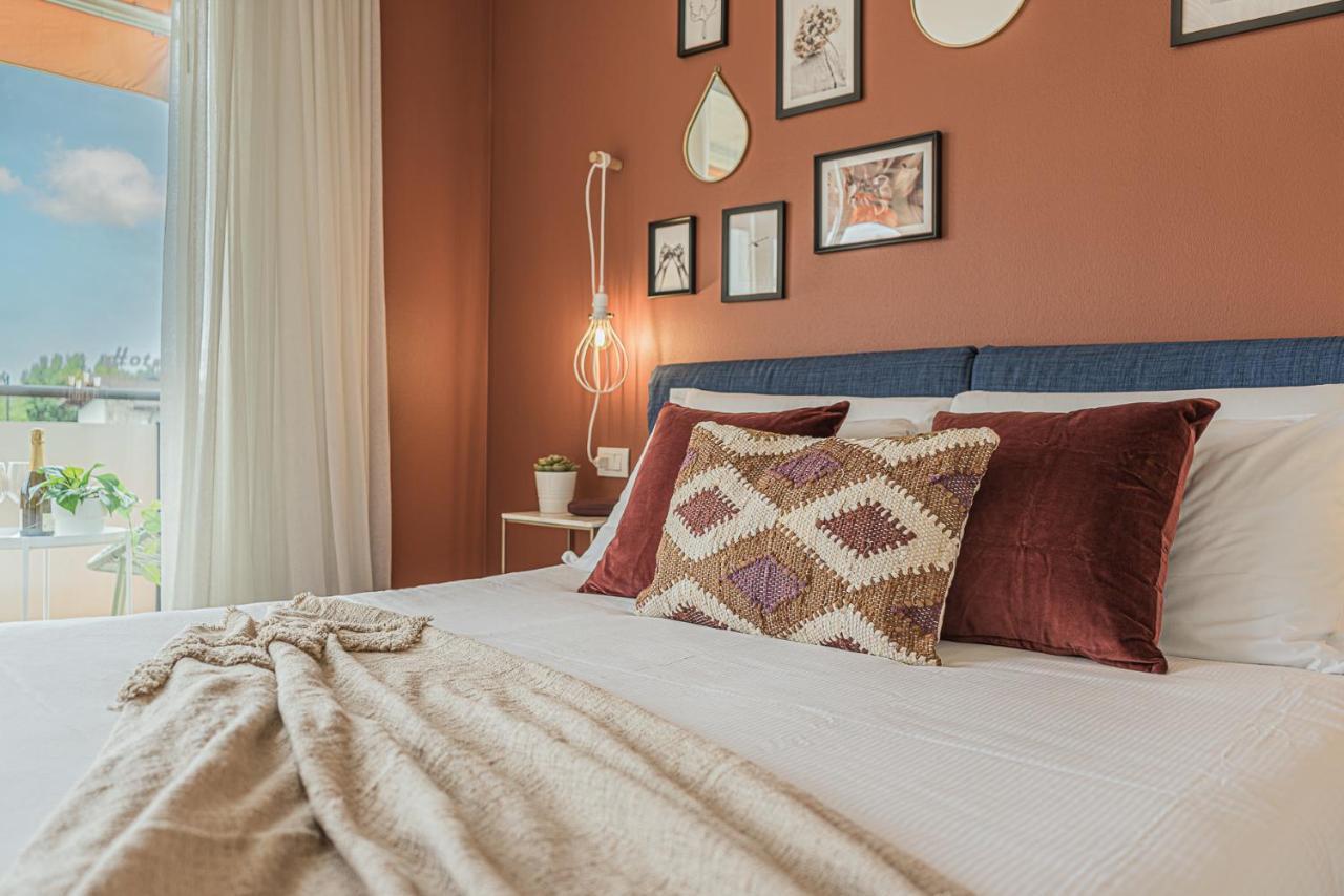 Hygge Family Apartment - One Step Away From The Lake!!! Sirmione Kültér fotó